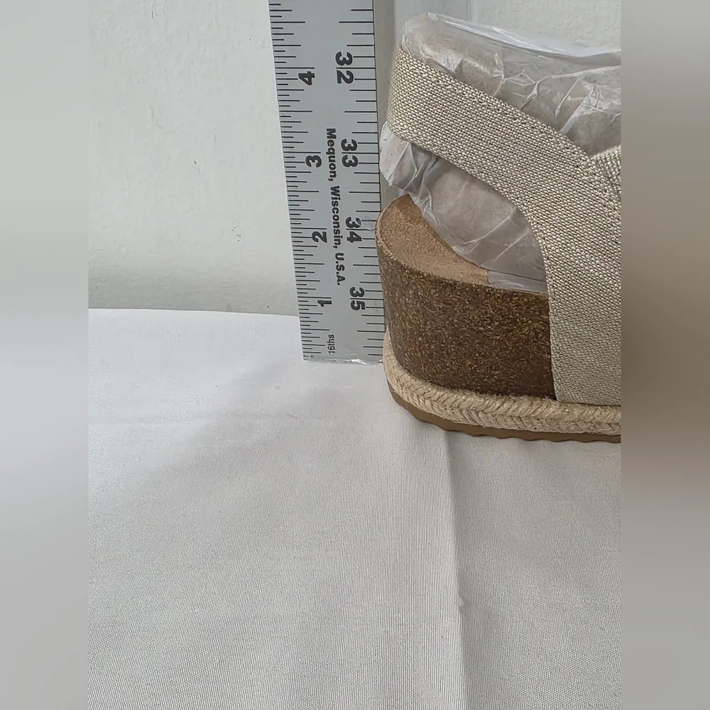 Life Stride Breeze Strappy Sandal In Almond Milk Womens Size 7 Wide New In Box